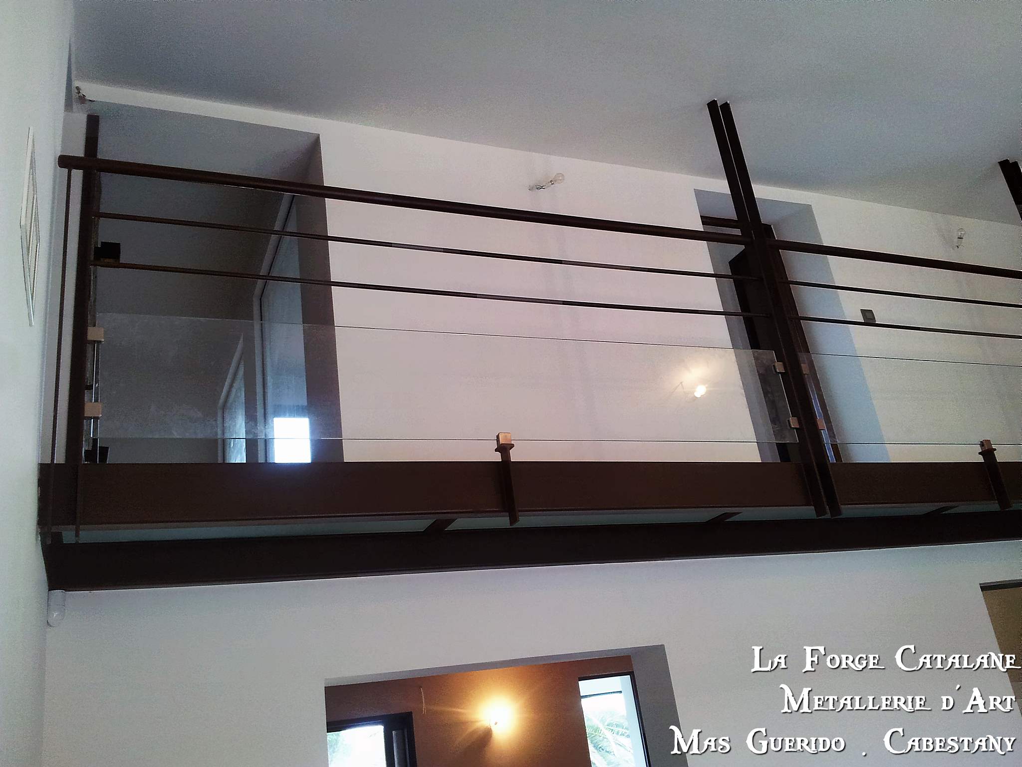 Passerelle garde corps vitre lisses horizontale forge catalane.jpg